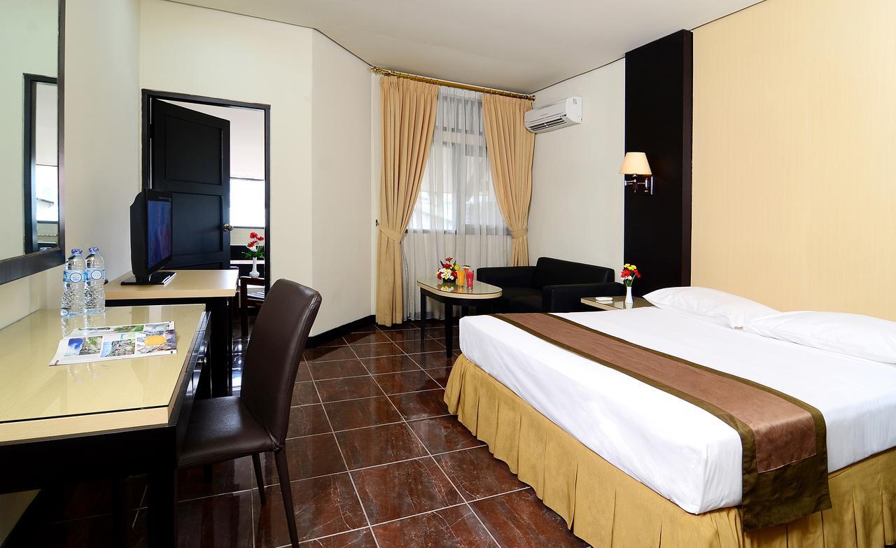 D'Arcici Hotel Plumpang Yakarta Exterior foto
